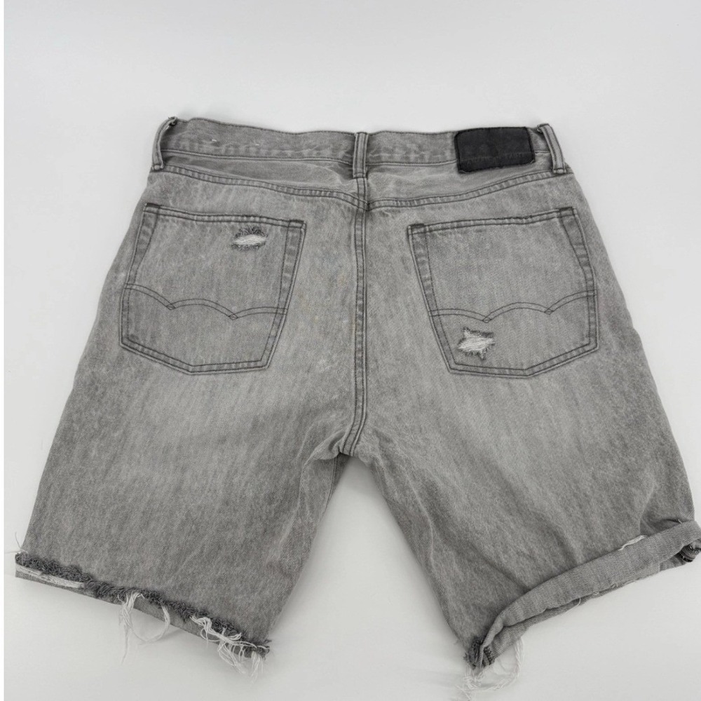 American Eagle Mens Gray Distressed Denim Shorts Size 33 Ripped Frayed Cotton - Picture 2 of 8